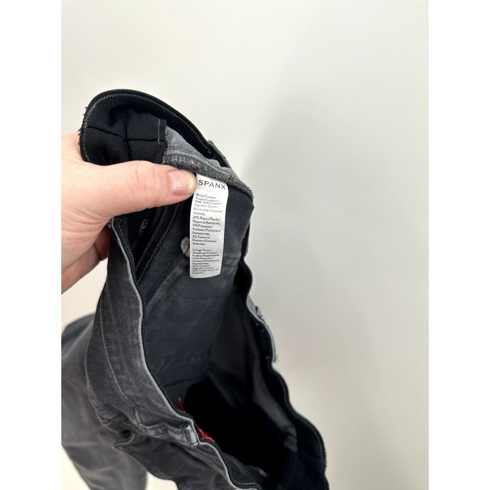 Women's Black Cargo Pants - Picture 7 of 7